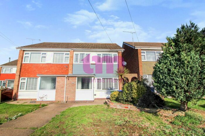 4 Bedroom Semi-Detached House To Rent In Waverley Gardens, Grays, RM16