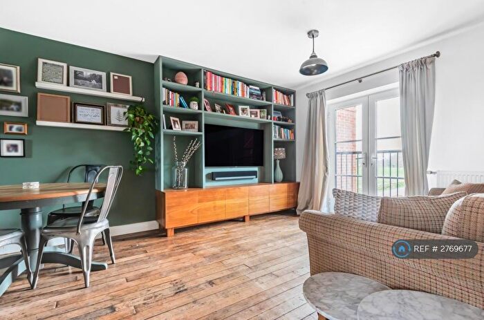 2 Bedroom Maisonette To Rent In Jellicoe Drive, Sarisbury Green, Southampton, SO31