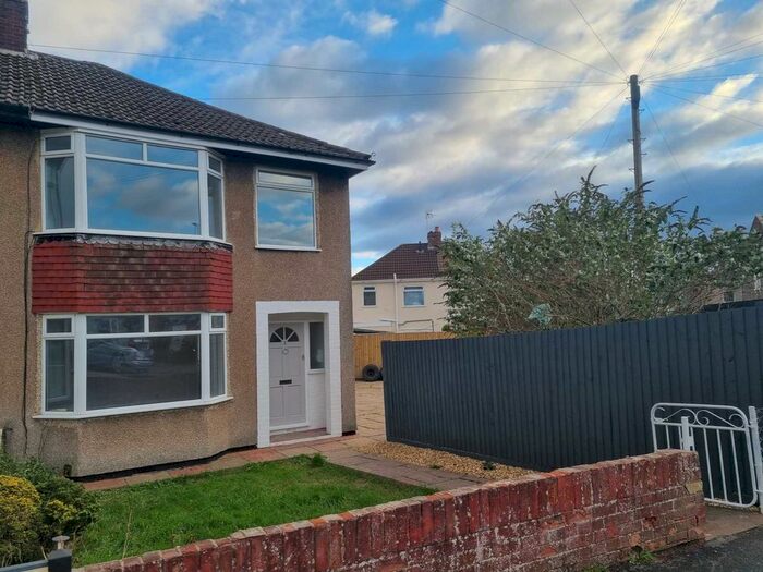 3 Bedroom Semi-Detached House To Rent In Pound Road, Kingswood BS15