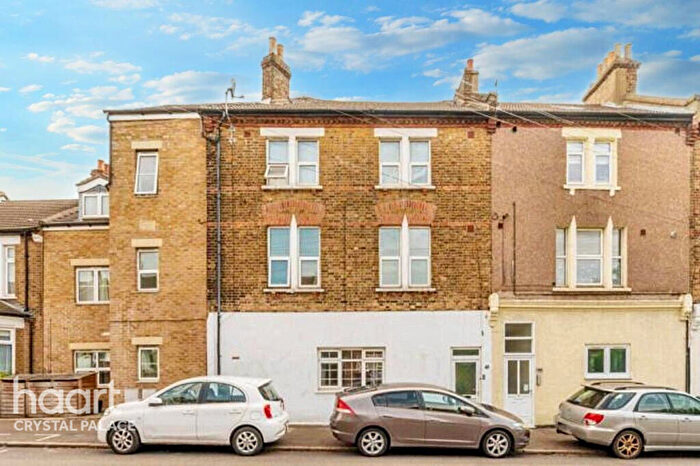 1 Bedroom Flat For Sale In Parish Lane, London, SE20