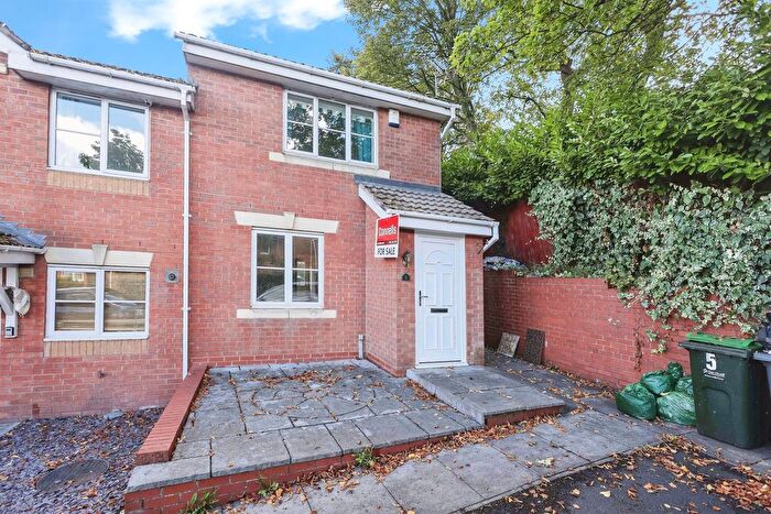 2 Bedroom End Of Terrace House For Sale In Morgan Close, Oldbury, B69