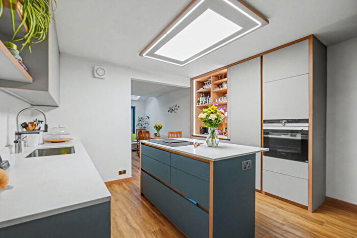 2 Bedroom Terraced House For Sale In High Street, Halling, Rochester, ME2