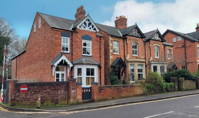 5 Bedroom Detached House To Rent In Bath Road, Banbury, Oxon OX16