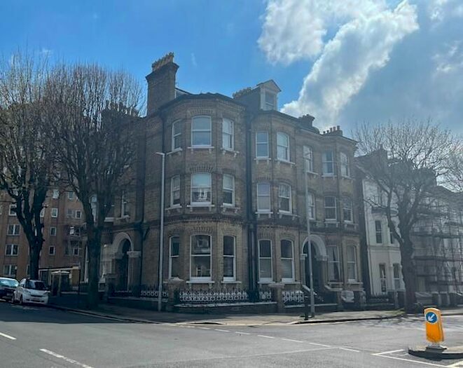 2 Bedroom Flat To Rent In Tisbury Road, Hove, BN3