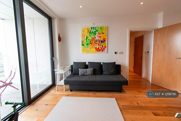 1 Bedroom Flat To Rent In Station Road, London, SE13