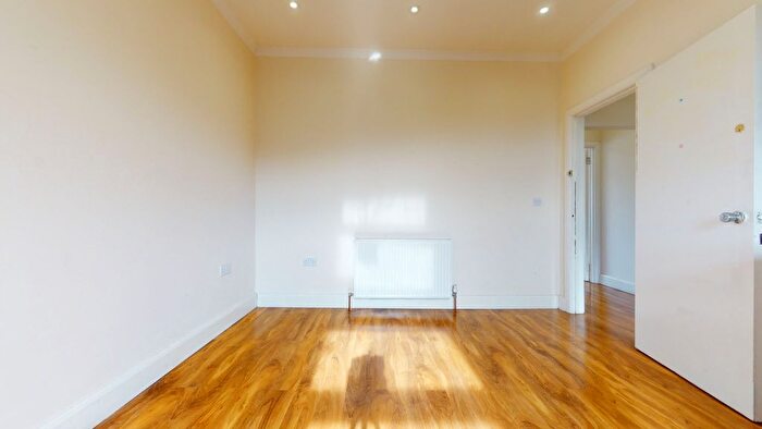 2 Bedroom Flat To Rent In London Road Isleworth, Isleworth, TW7