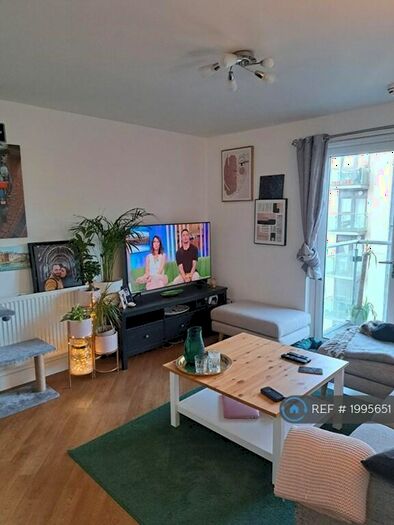 1 Bedroom Flat To Rent In Roehampton House, Dagenham, RM8