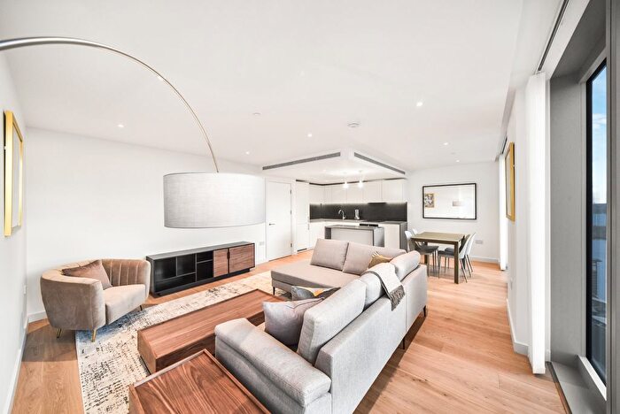 2 Bedroom Flat To Rent In Marsh Wall, London, E14