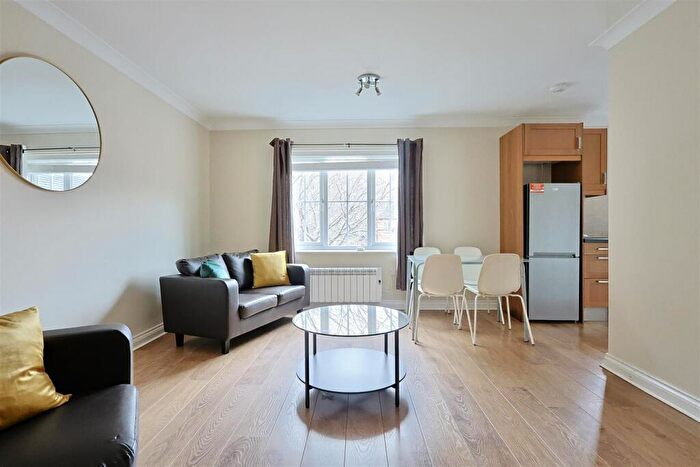 2 Bedroom Flat To Rent In The Ropery, St Peters Basin, Newcastle Upon Tyne, NE6