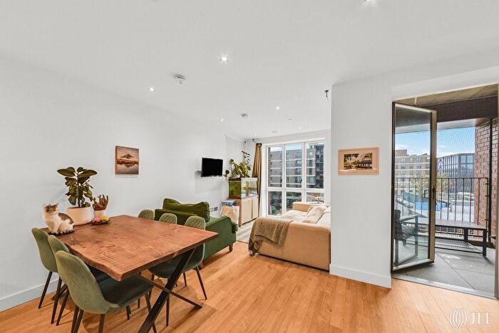 1 Bedroom Flat For Sale In Grovelea Court, Monkwood Way, London, E3