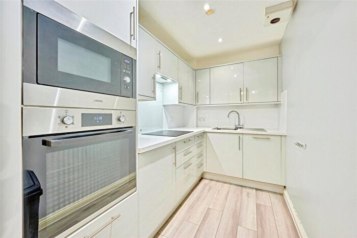 2 Bedroom Apartment For Sale In St Catherines Court, Bishops Stortford, CM23