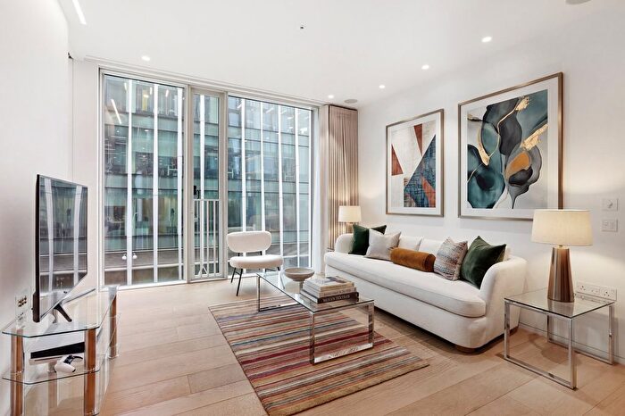 1 Bedroom Flat For Sale In Buckingham Palace Road, Westminster, SW1W