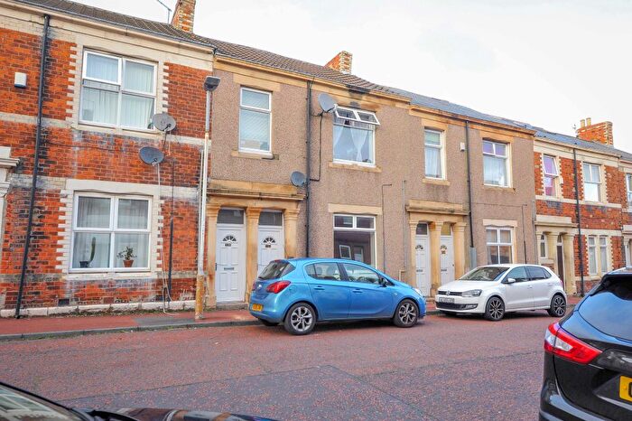 2 Bedroom Flat To Rent In Ripon Street, Gateshead, NE8