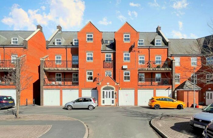 2 Bedroom Flat To Rent In Lynmouth Road, Churchward, Swindon, SN2