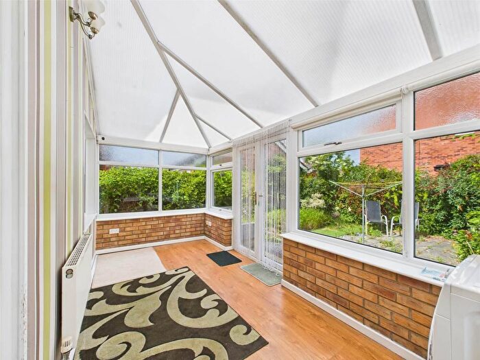 2 Bedroom Detached Bungalow For Sale In Broadstairs Close Howdale Road Hull, HU8