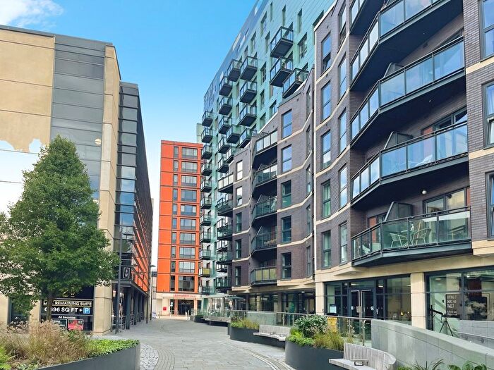 1 Bedroom Flat To Rent In One Brewery Wharf, Waterloo Street, Leeds, West Yorkshire, LS10