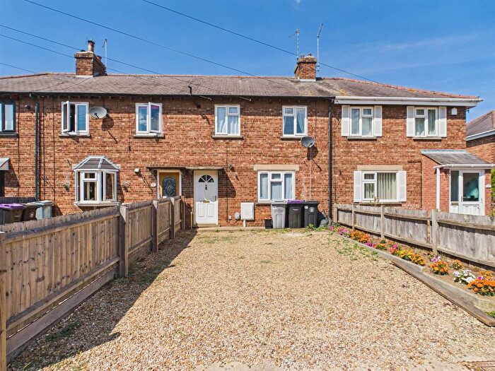 3 Bedroom Terraced House To Rent In Lancaster Road, Stamford, PE9