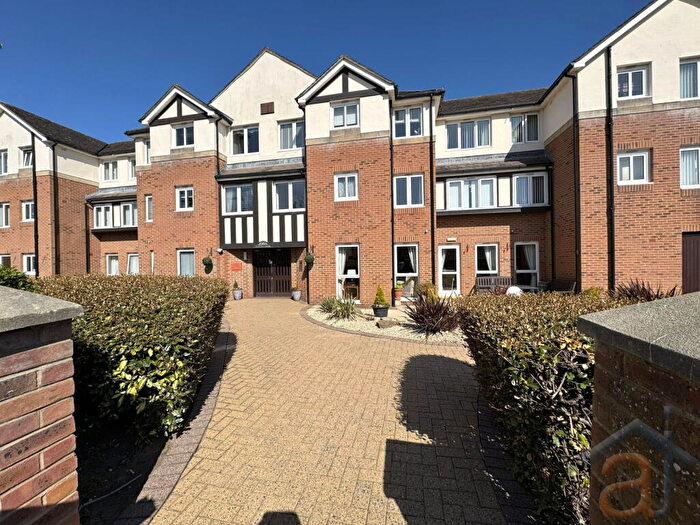 1 Bedroom Flat For Sale In St. Clair Drive, Southport, PR9