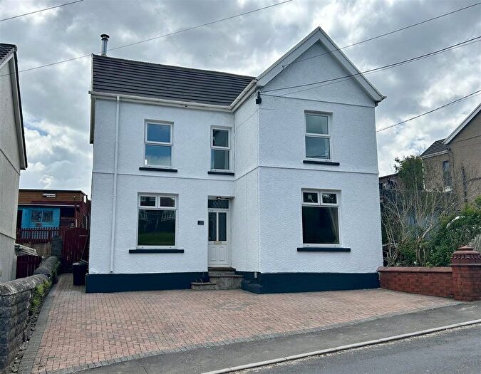 3 Bedroom Detached House For Sale In Heol Bryngwili, Cross Hands, Llanelli, SA14