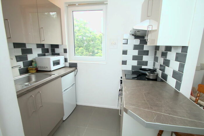 Studio To Rent In Blake House, BR3