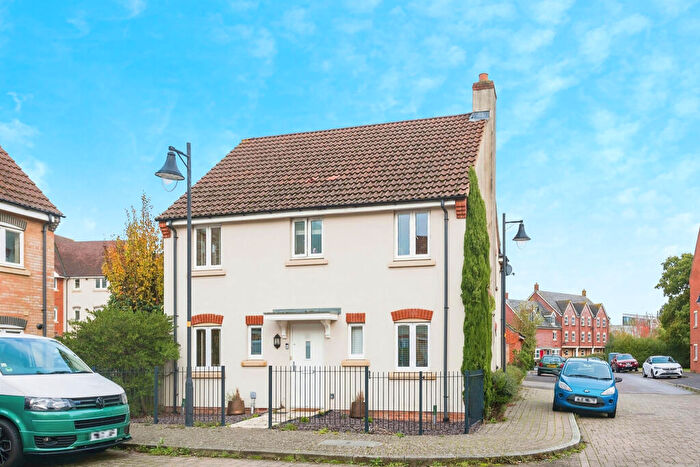 4 Bedroom Detached House For Sale In Piernik Close, Swindon, SN25