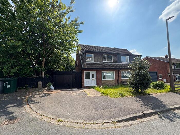 3 Bedroom Semi-Detached House For Sale In Wayne Close, Batley, WF17
