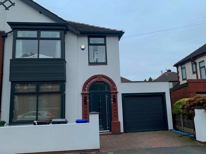 4 Bedroom Detached House To Rent In Kenilworth Grove, Manchester, M34