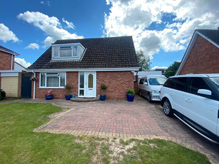 3 Bedroom Detached House For Sale In Barrow Drive, Taunton, TA1