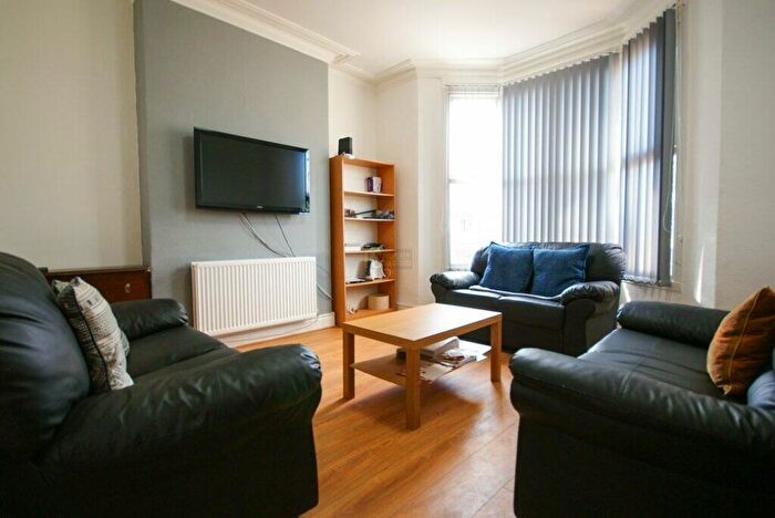 5 Bedroom Terraced House To Rent In Pershore Road, Selly Park, Birmingham, B29