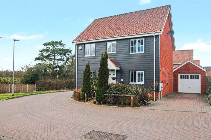 4 Bedroom Detached House For Sale In Wellesley Close, Poringland, Norwich, Norfolk, NR14