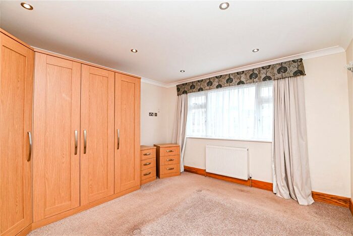 2 Bedroom Bungalow For Sale In Roebuck Close, New Milton, Hampshire, BH25