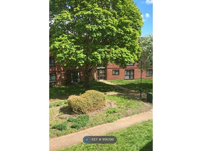 2 Bedroom Flat To Rent In Russet Grove, Norwich, NR4