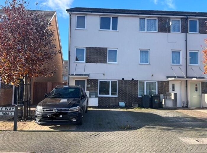 4 Bedroom End Of Terrace House For Sale In Solebay Way, Gosport, PO13