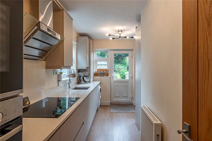 3 Bedroom Semi-Detached House For Sale In Winchester Road, Wolverhampton, West Midlands, WV10