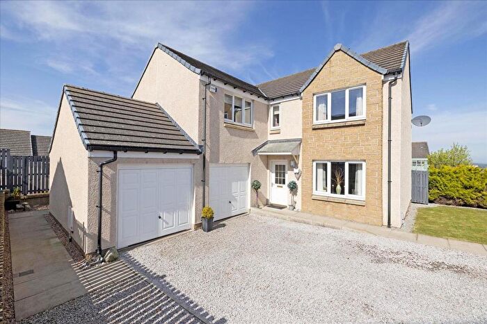 4 Bedroom Detached House For Sale In Whitehouse Crescent, Gorebridge, EH23