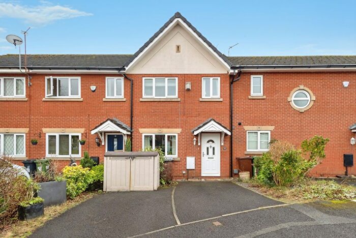3 Bedroom Mews For Sale In Danebank Mews, Denton, Manchester, Greater Manchester, M34