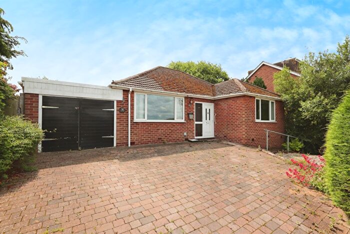 2 Bedroom Detached House For Sale In Chartwell Avenue, Wingerworth, Chesterfield, S42