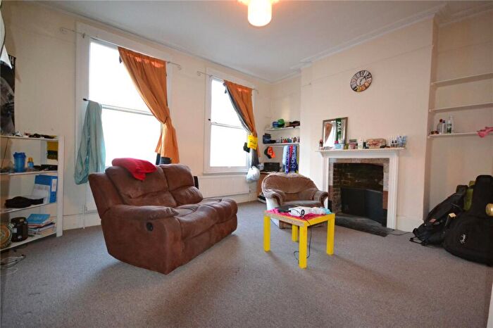 2 Bedroom Apartment To Rent In Queens Crescent, Kentish Town, London, NW5