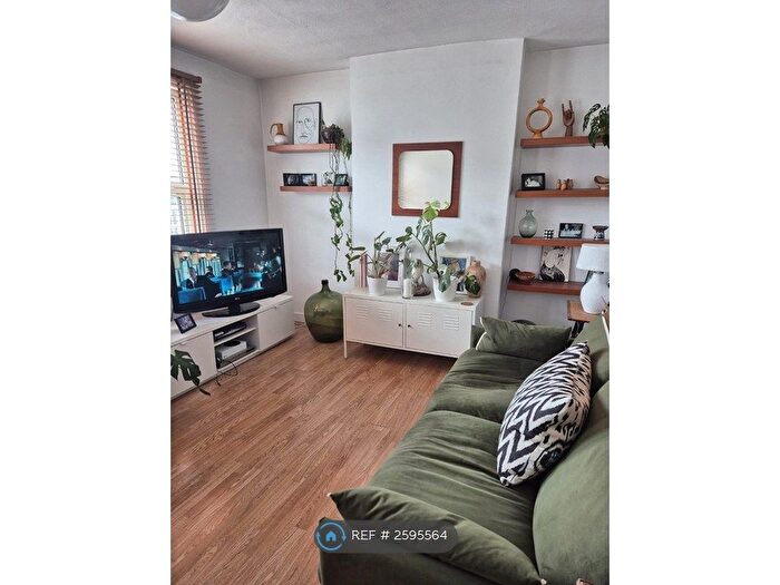 2 Bedroom Flat To Rent In Crofton Park Road, London, SE4