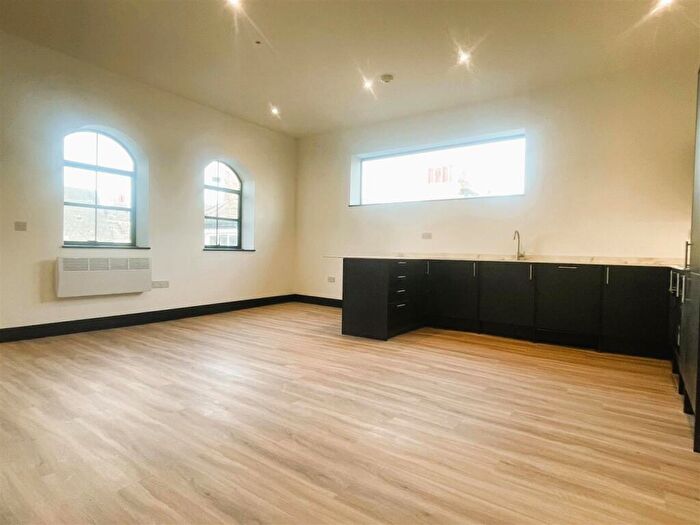 3 Bedroom Flat To Rent In Monkton Place, Ramsgate, CT11