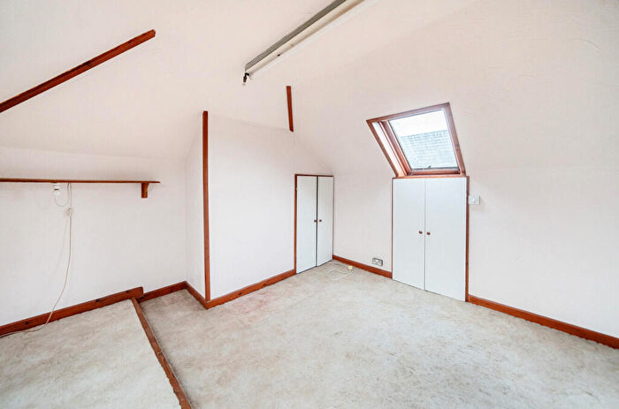 2 Bedroom Bungalow For Sale In Shelley Road, Thornhill Park, Southampton, Hampshire, SO19