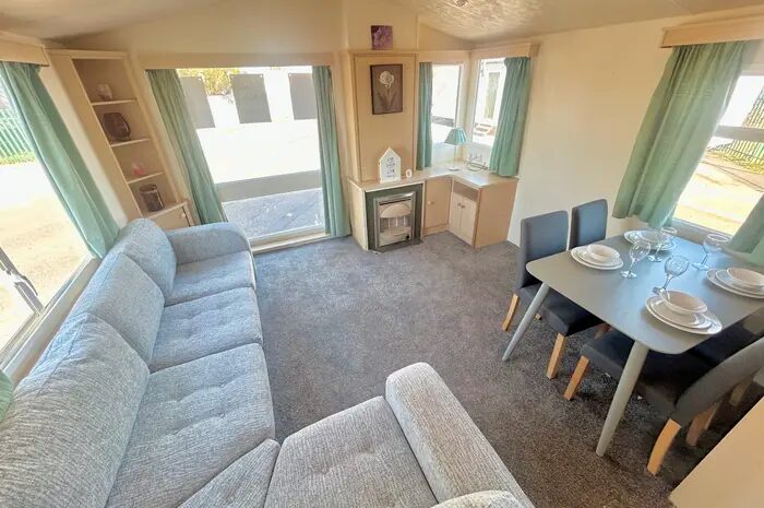 2 Bedroom Mobile/park Home For Sale In Beach Road, St. Osyth, Clacton-On-Sea, CO16