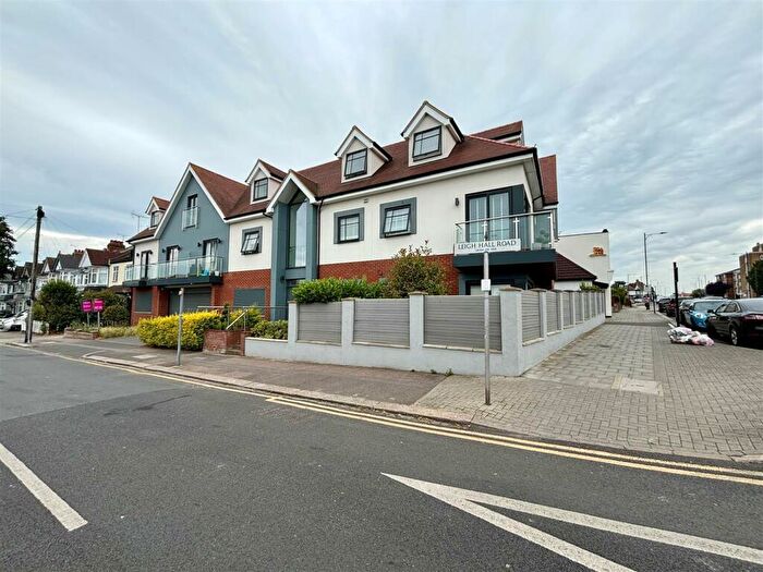 2 Bedroom Apartment To Rent In London Road, Leigh-On-Sea, SS9