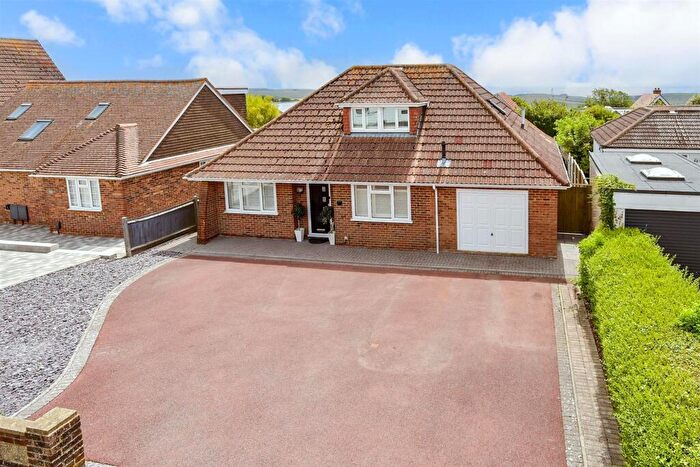5 Bedroom Chalet For Sale In Downland Road, Woodingdean, Brighton, East Sussex, BN2