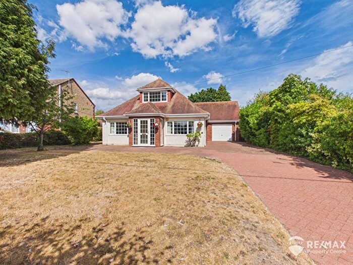 3 Bedroom Detached Bungalow For Sale In Mayes Lane, Ramsey, Harwich, CO12