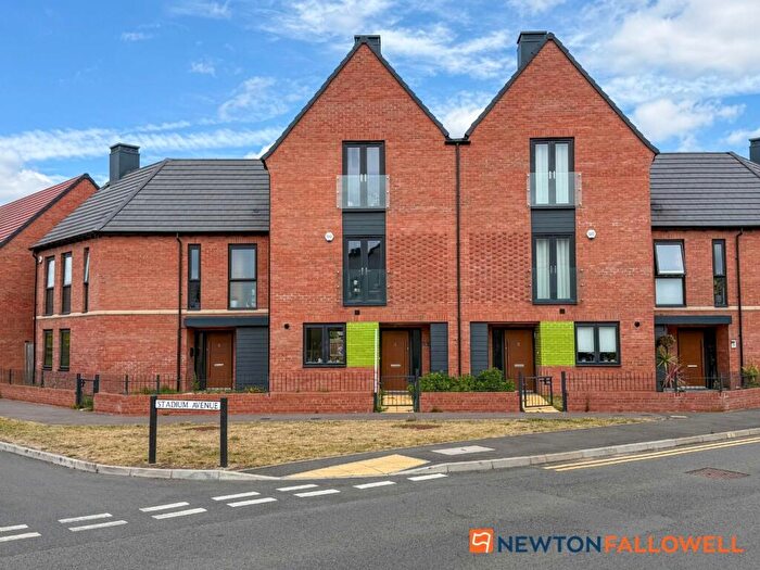 3 Bedroom Town House For Sale In Stadium Avenue, Newark, NG24
