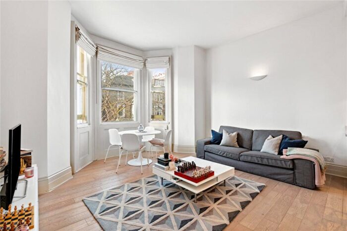 1 Bedroom Apartment To Rent In Redcliffe Gardens, London, SW10