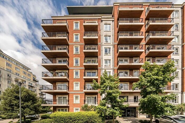 2 Bedroom Flat For Sale In Beaufort Square, London, NW9