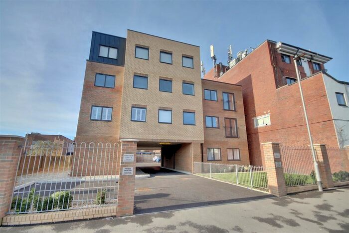 2 Bedroom Flat To Rent In Saxon House, Stubbington Avenue, Portsmouth, PO2