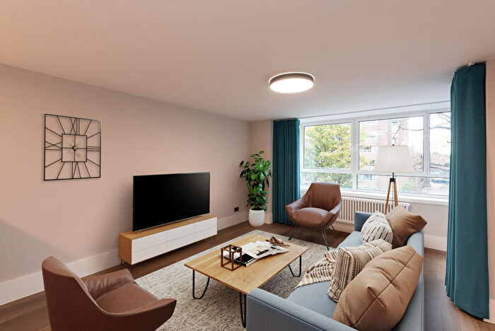 3 Bedroom Apartment To Rent In Eaton Manor, The Drive, East Sussex, BN3